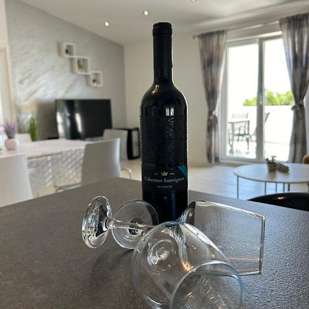 Apartman Mili Baška Voda エクステリア 写真
